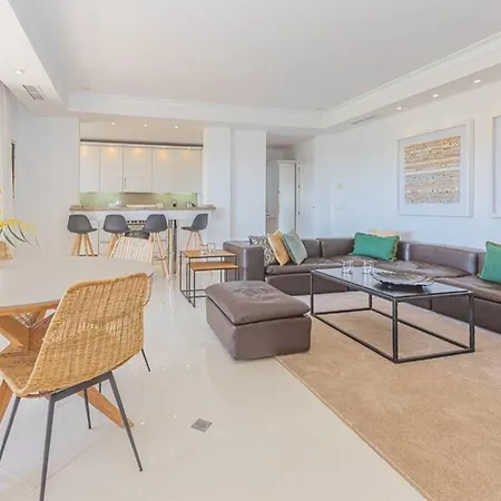 Luxe Del Golf - Brisas 아파트