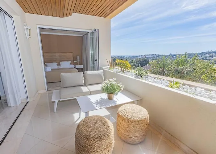 Luxe Del Golf - Brisas *