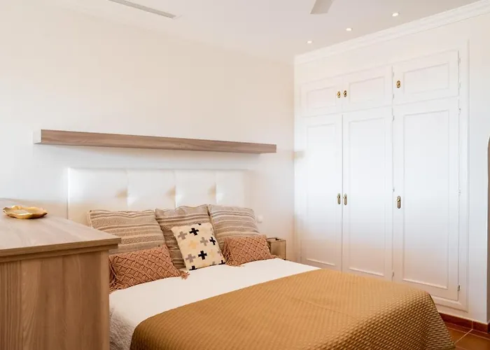 公寓 Luxe Del Golf - Brisas 马尔韦利亚